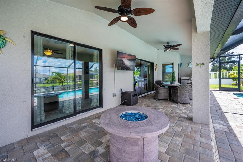 910 SW 12th TER