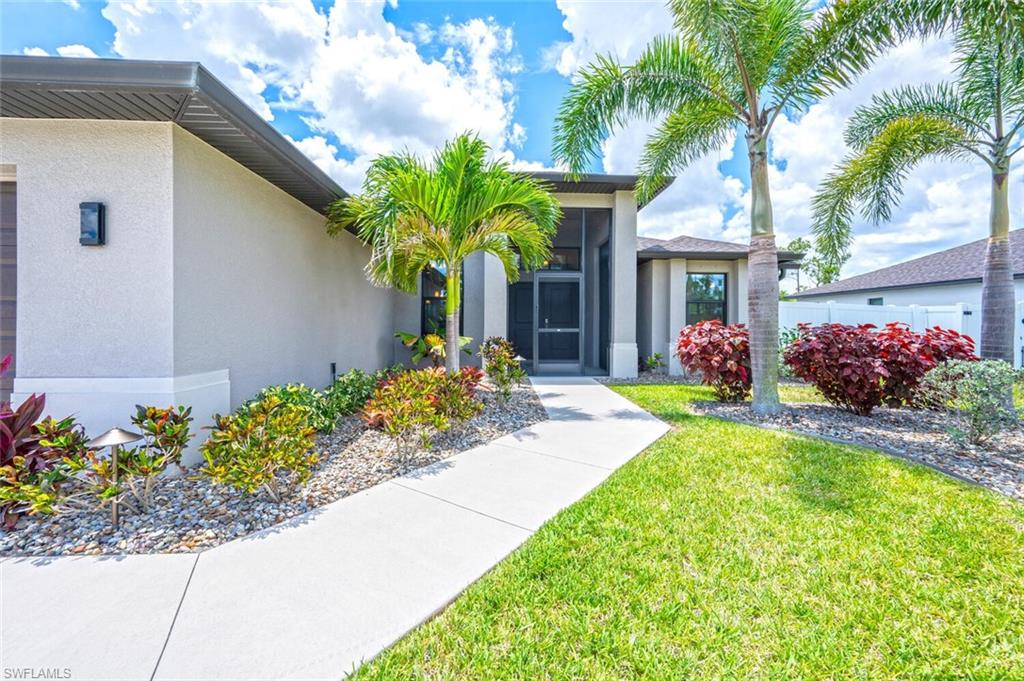 910 SW 12th TER