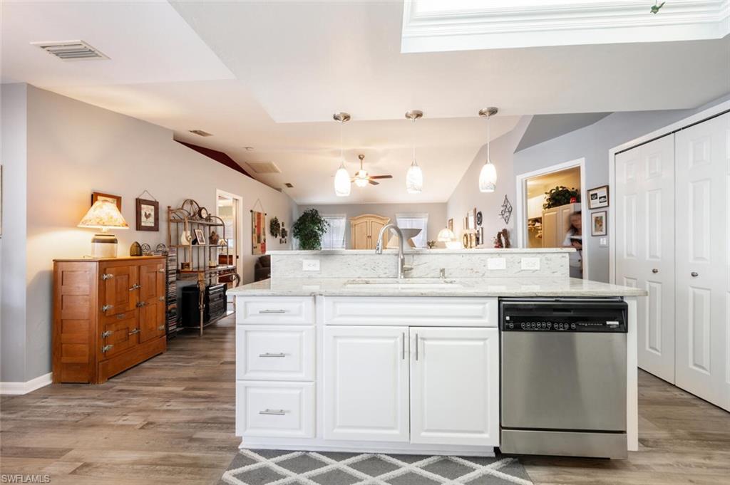 1133 SE 35th TER