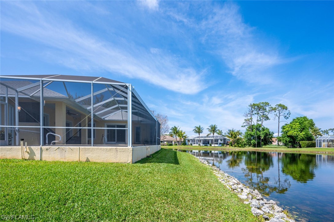 6724 Willow Lake CIR