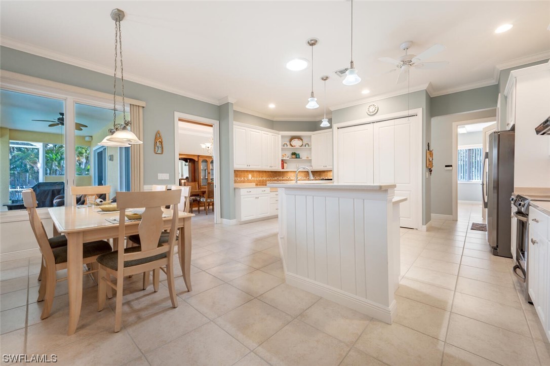 6724 Willow Lake CIR