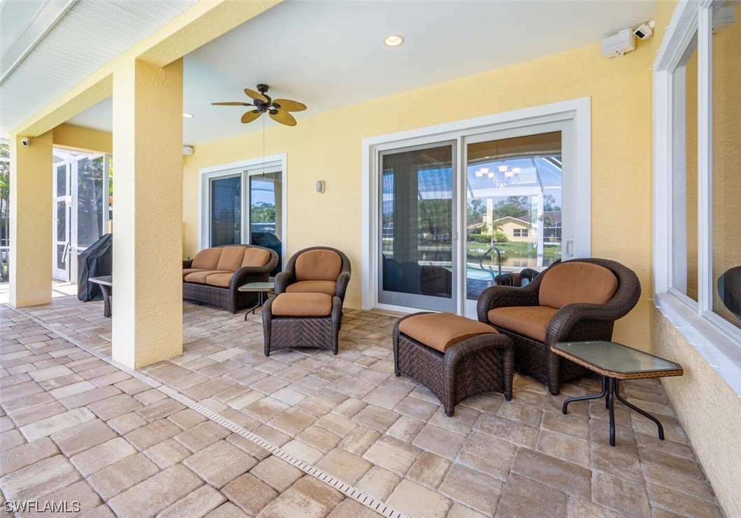 6724 Willow Lake CIR