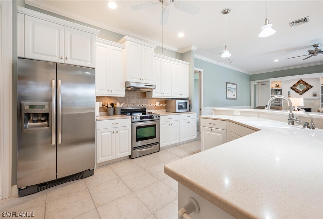 6724 Willow Lake CIR