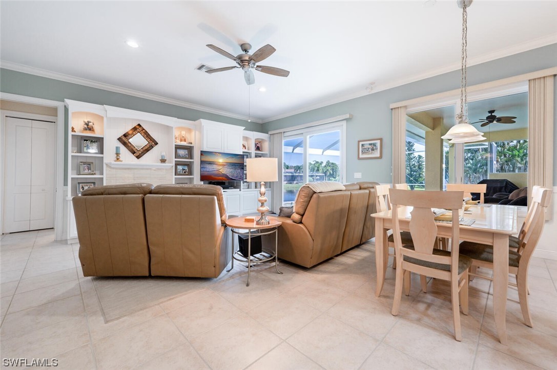 6724 Willow Lake CIR