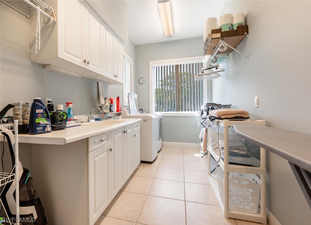 6724 Willow Lake CIR