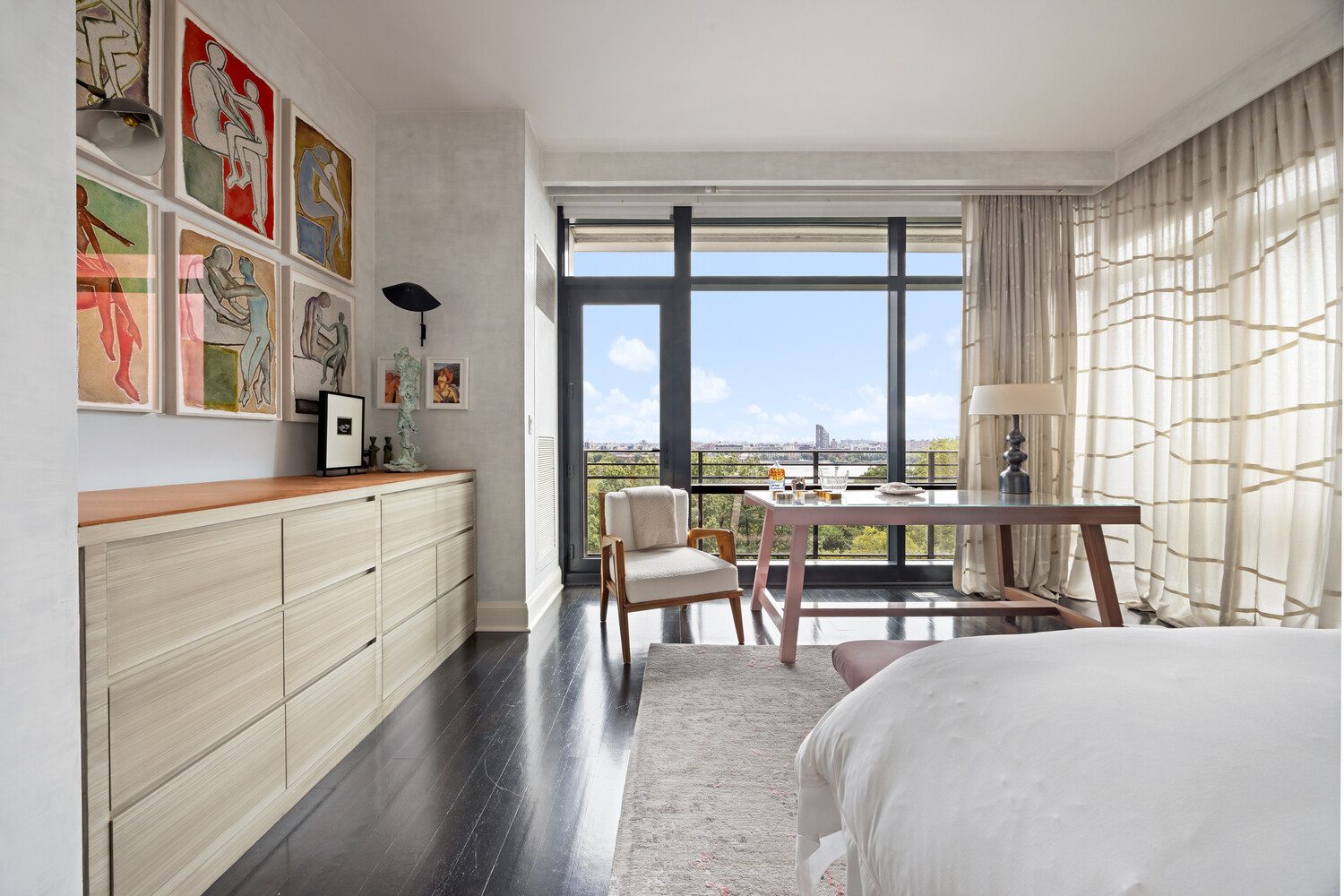 170 E END Avenue 8EF