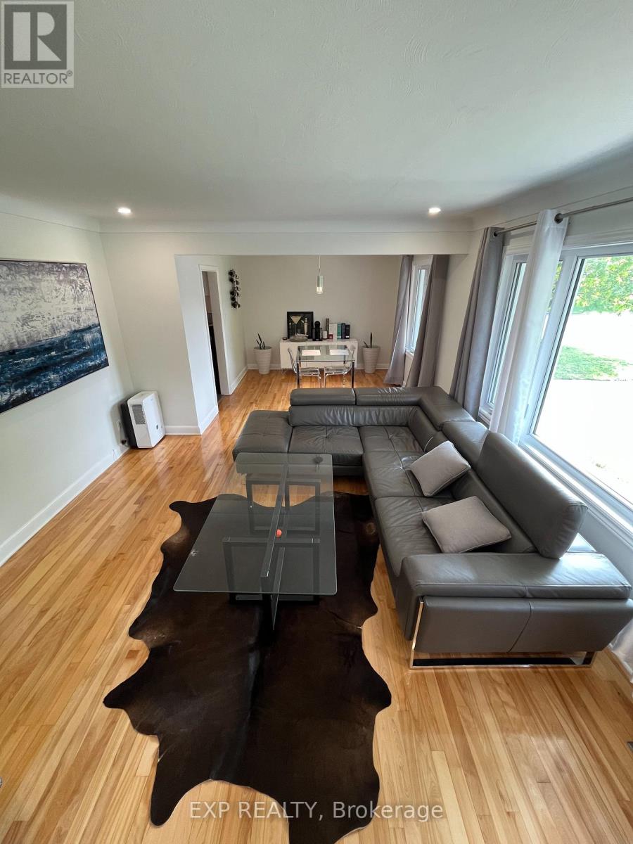 494 WOLFFDALE CRESCENT