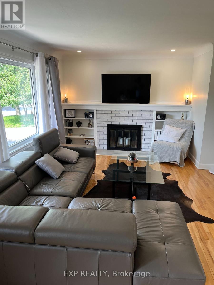 494 WOLFFDALE CRESCENT