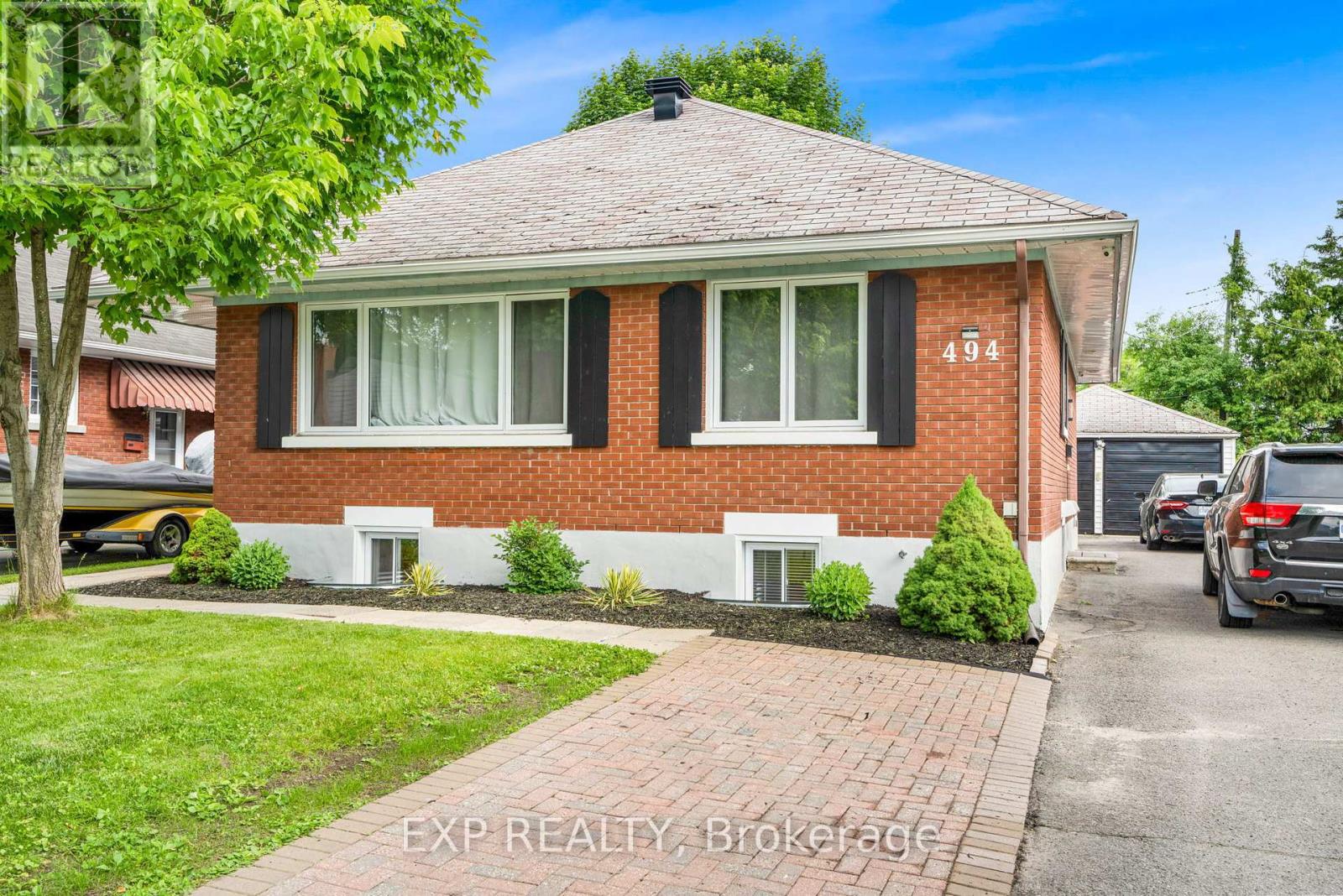 494 WOLFFDALE CRESCENT