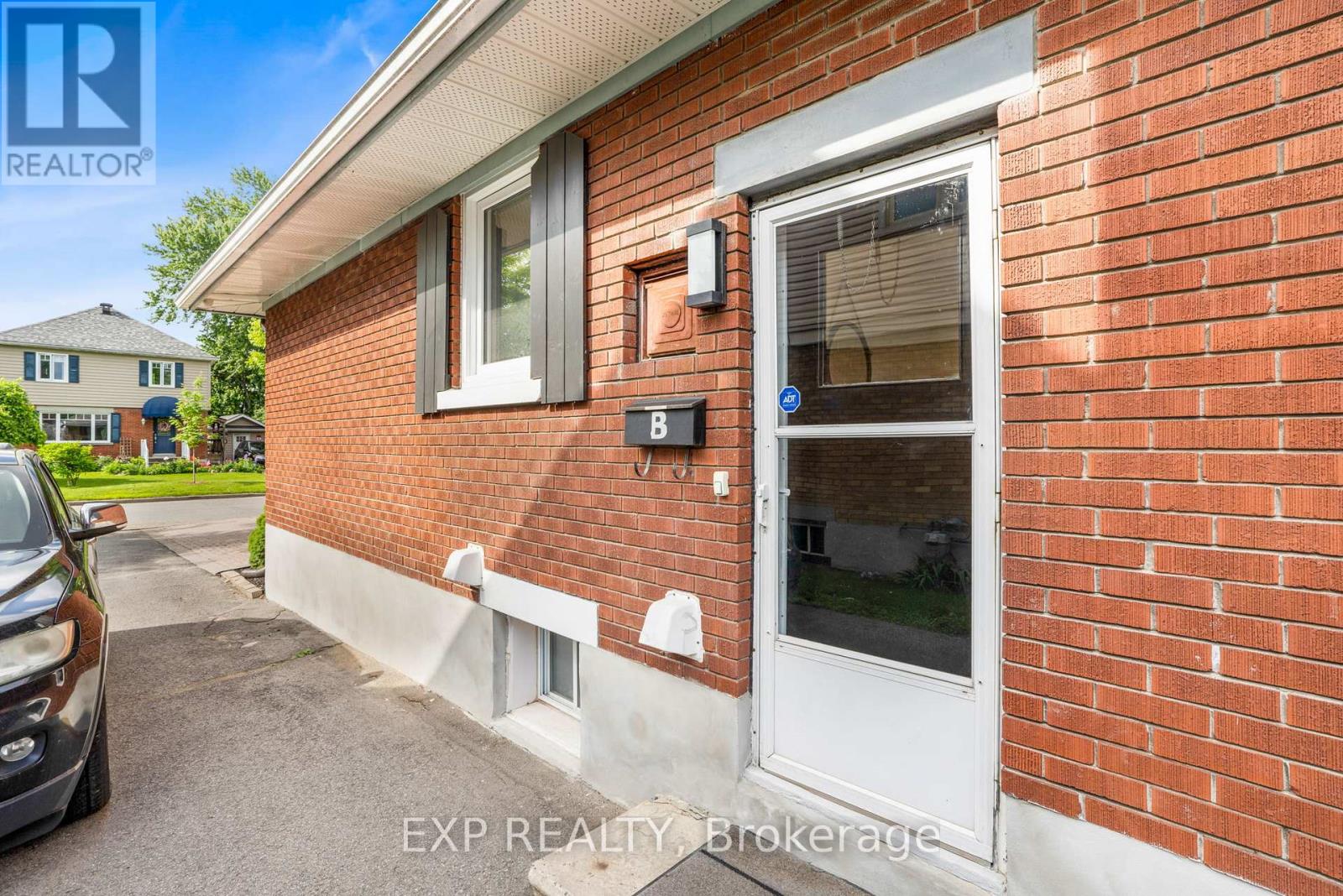 494 WOLFFDALE CRESCENT