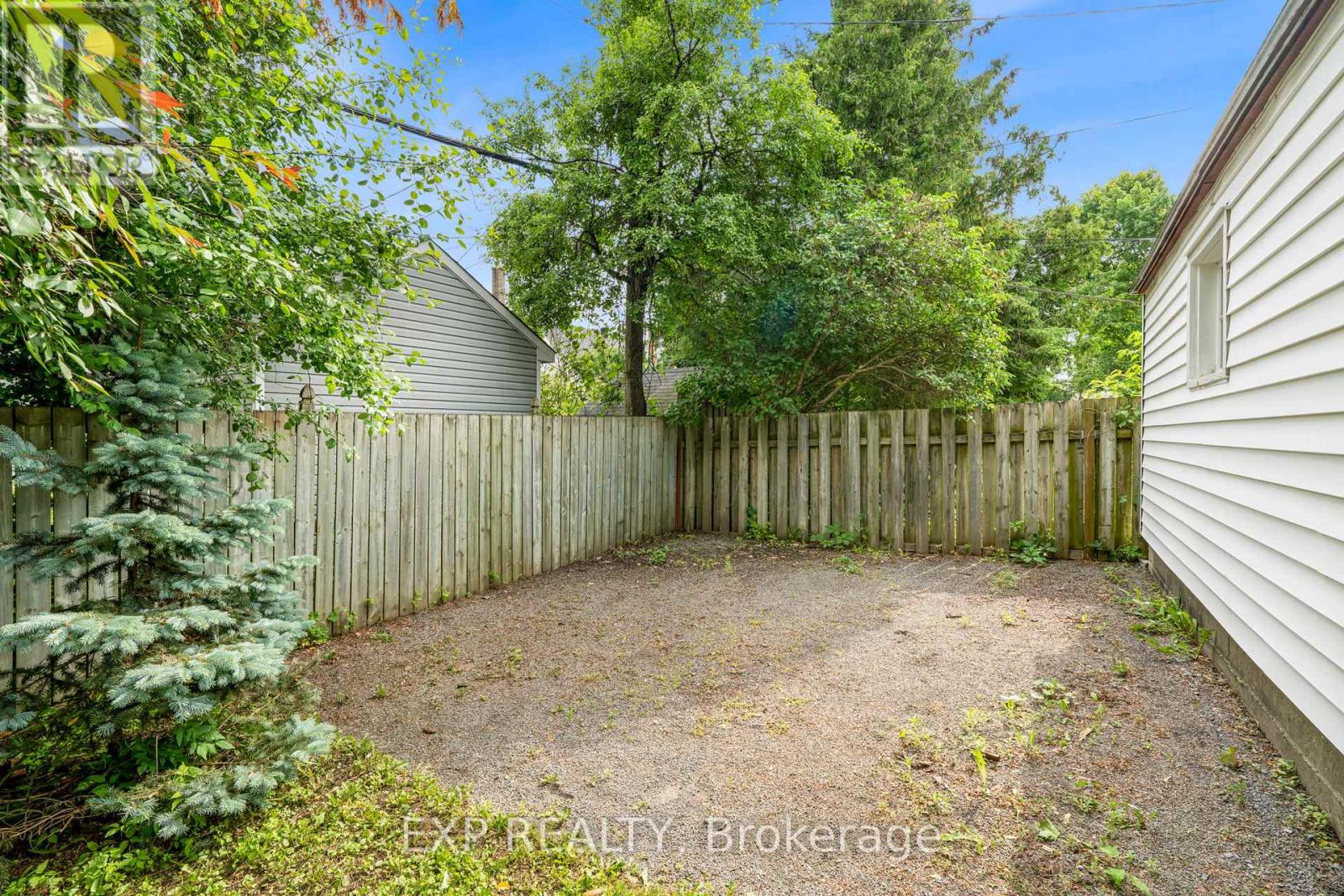 494 WOLFFDALE CRESCENT