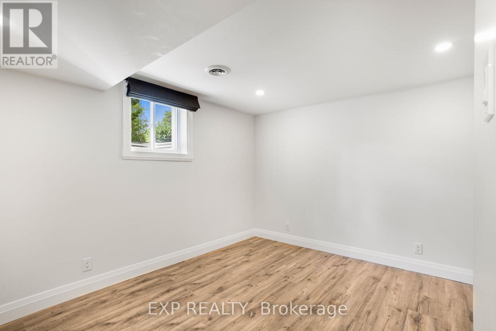 494 WOLFFDALE CRESCENT