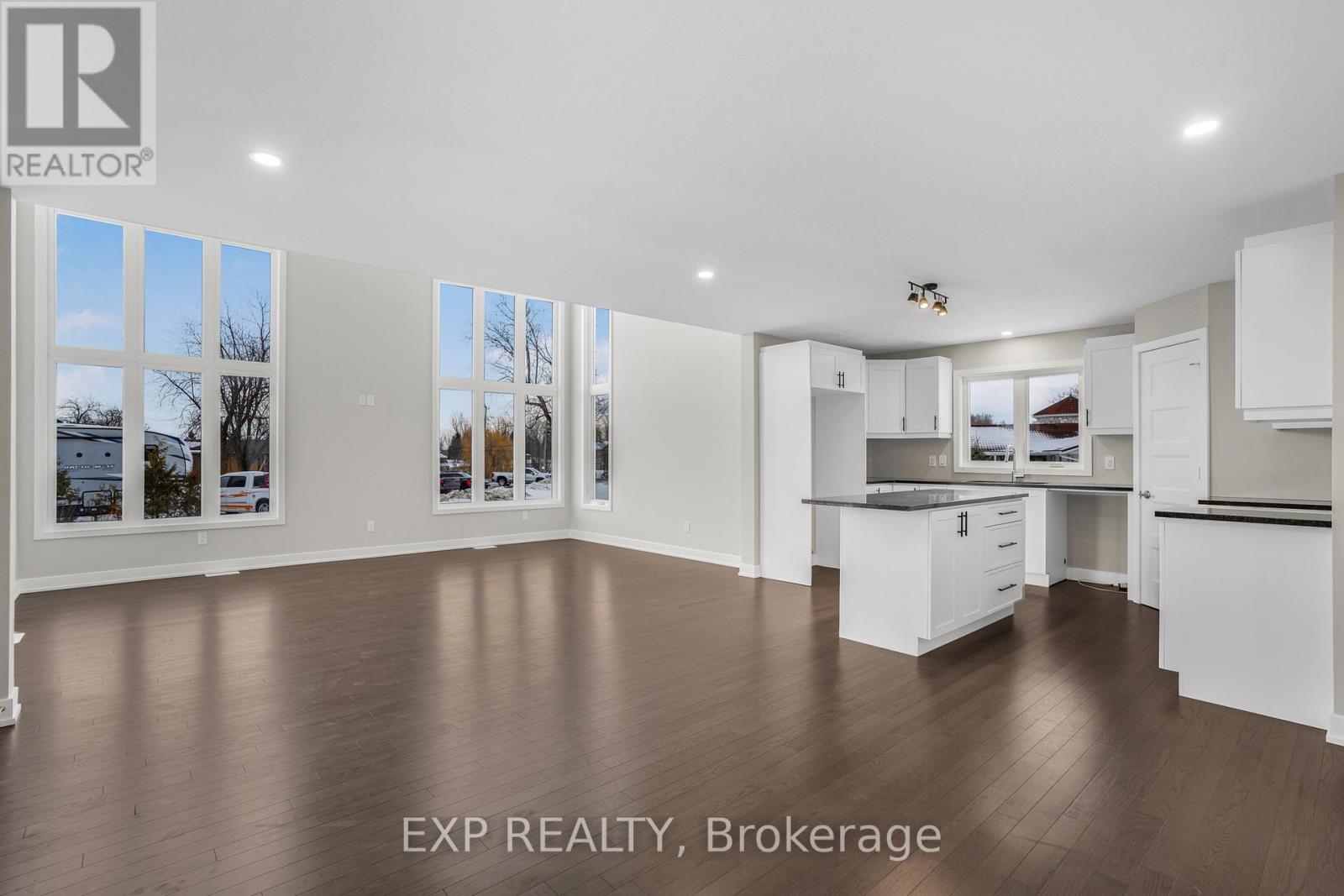 63 CHATEAUGUAY STREET