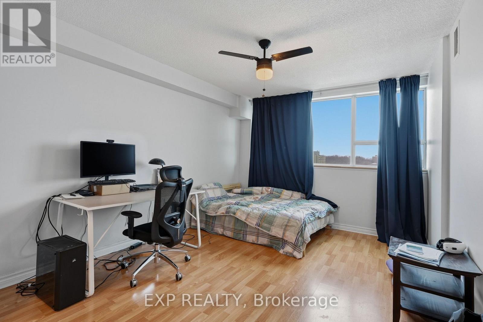 1112 - 555 BRITTANY DRIVE