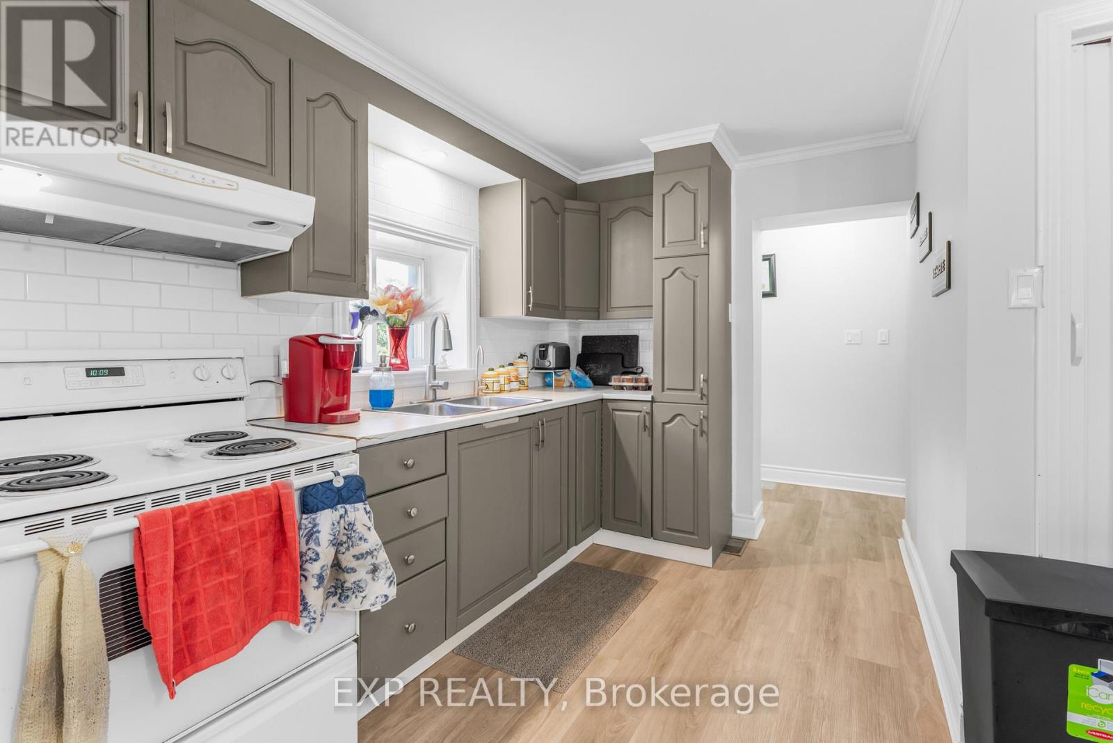 309-313 FRONT ROAD