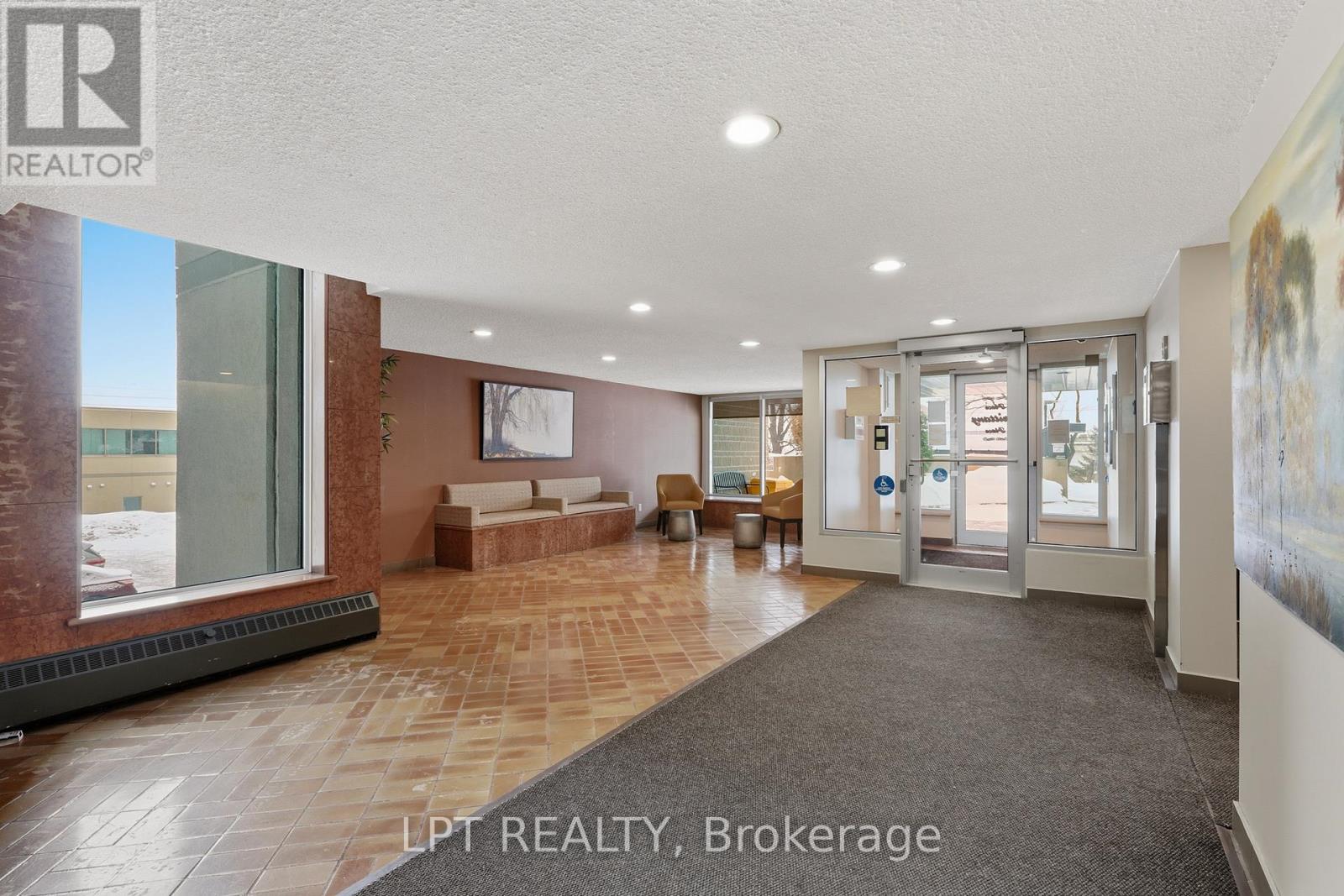 1112 - 555 BRITTANY DRIVE