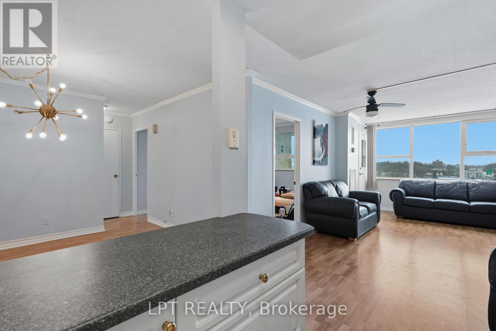 1112 - 555 BRITTANY DRIVE