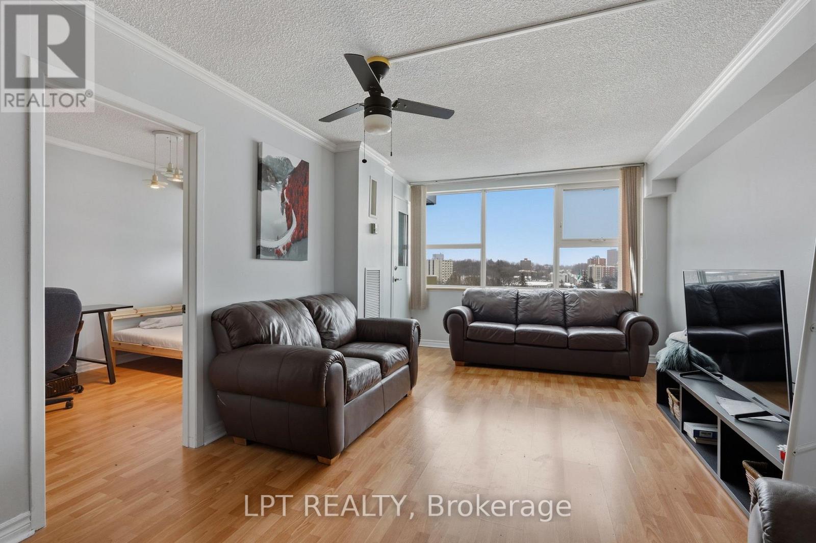 1112 - 555 BRITTANY DRIVE