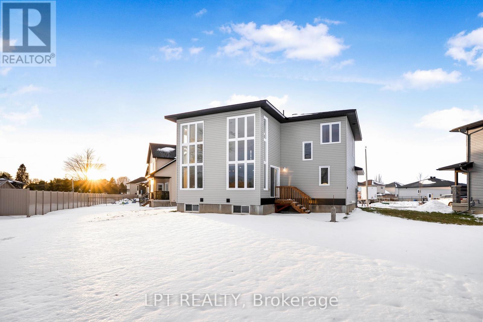 63 CHATEAUGUAY STREET