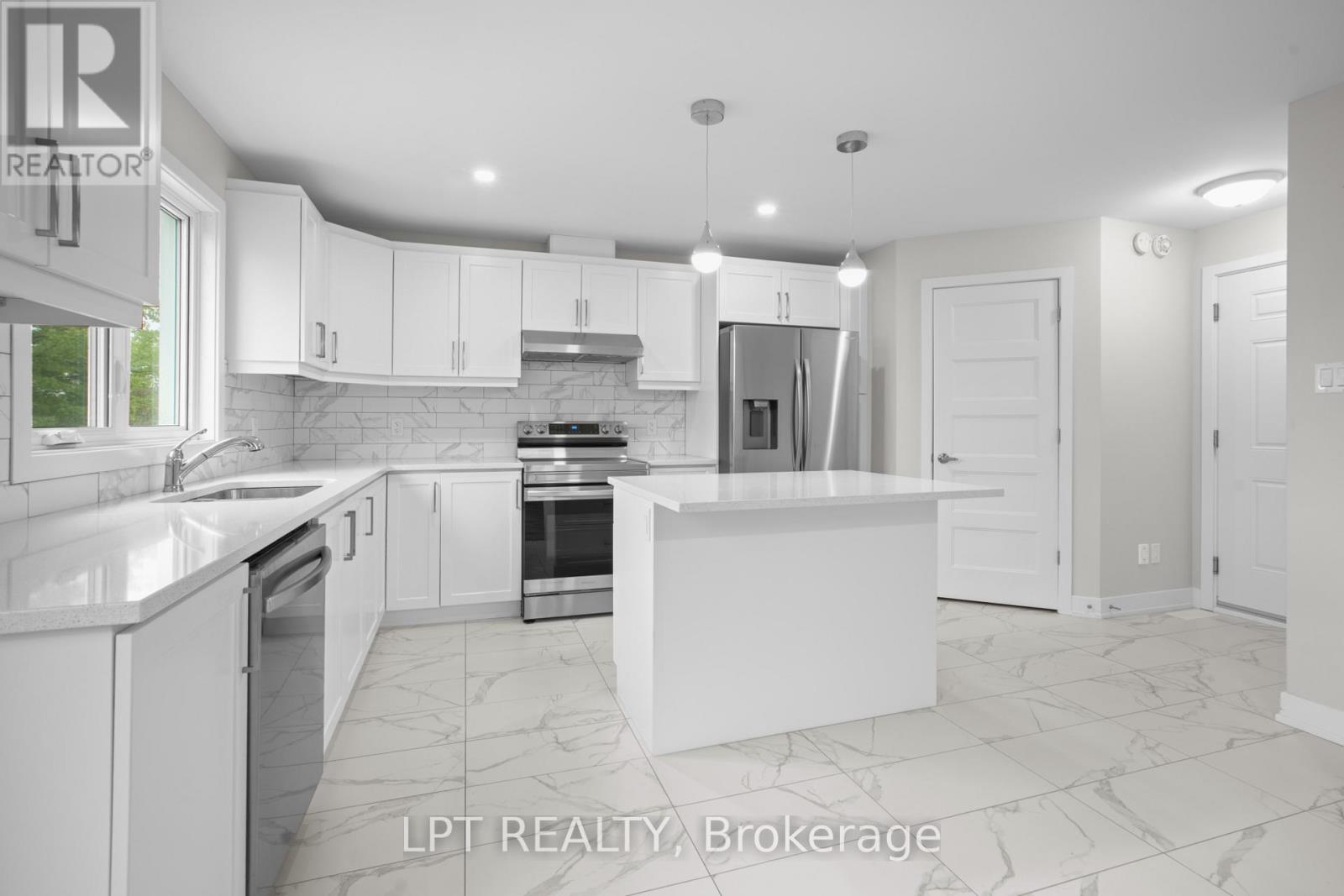 75 CHATEAUGUAY STREET