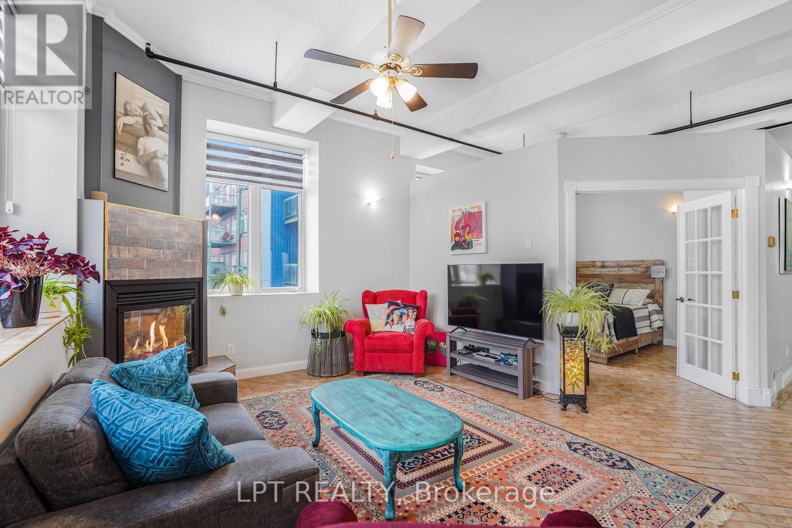 225 MAIN STREET N