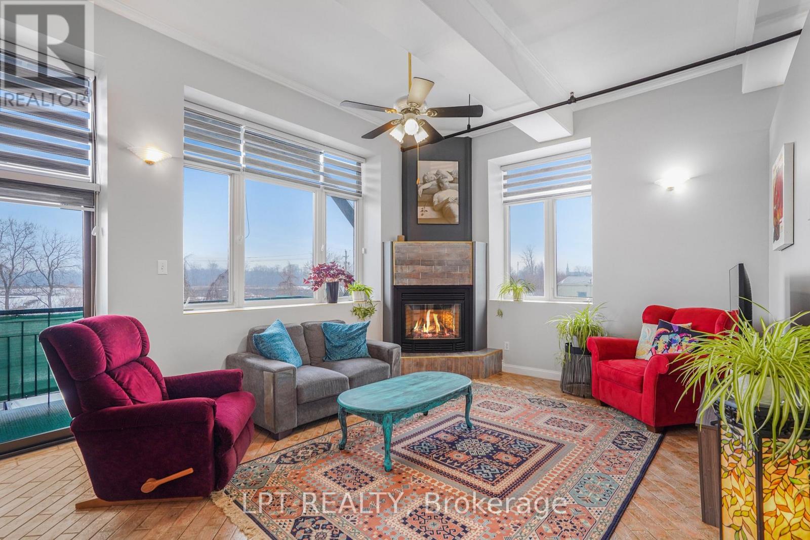225 MAIN STREET N