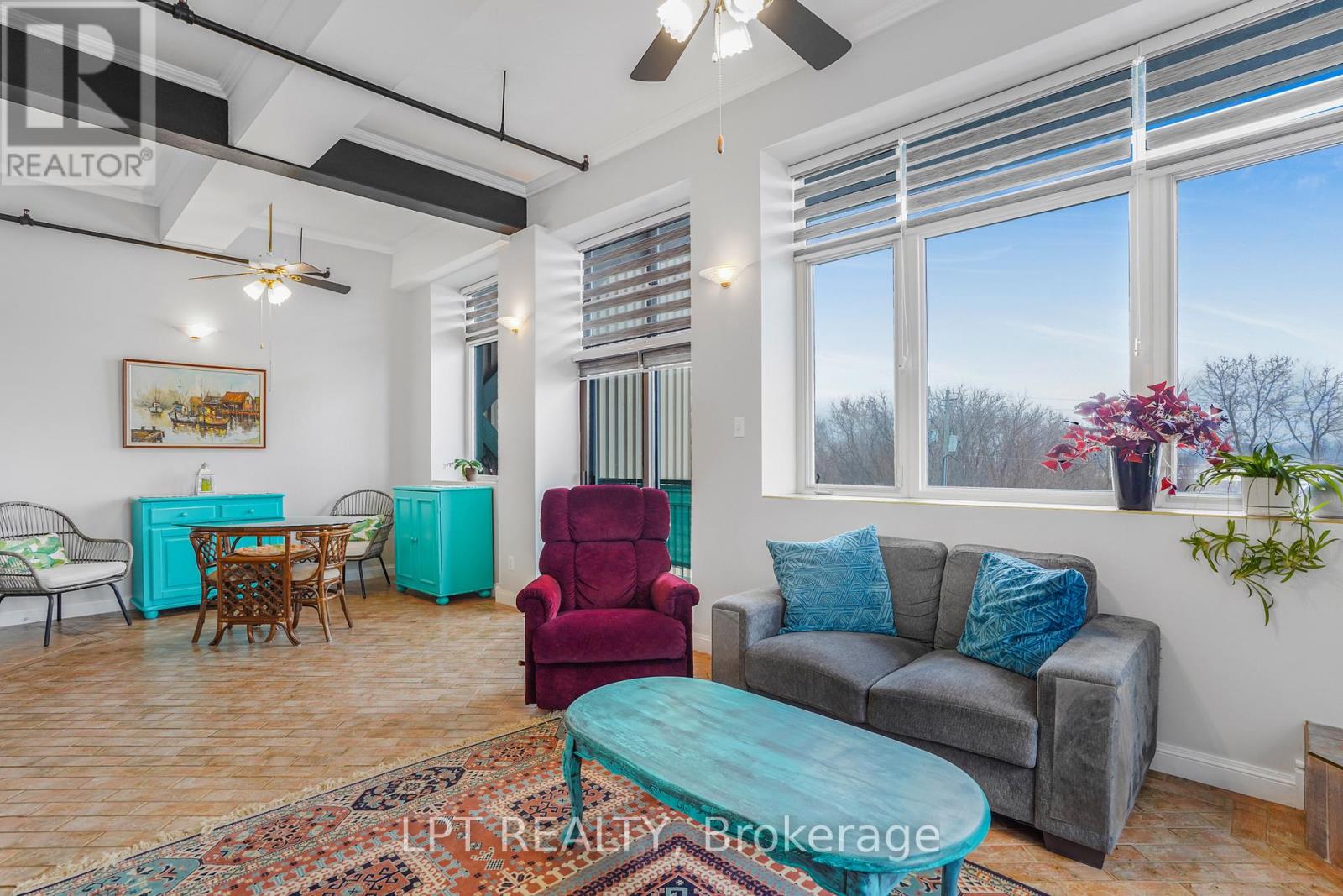 225 MAIN STREET N