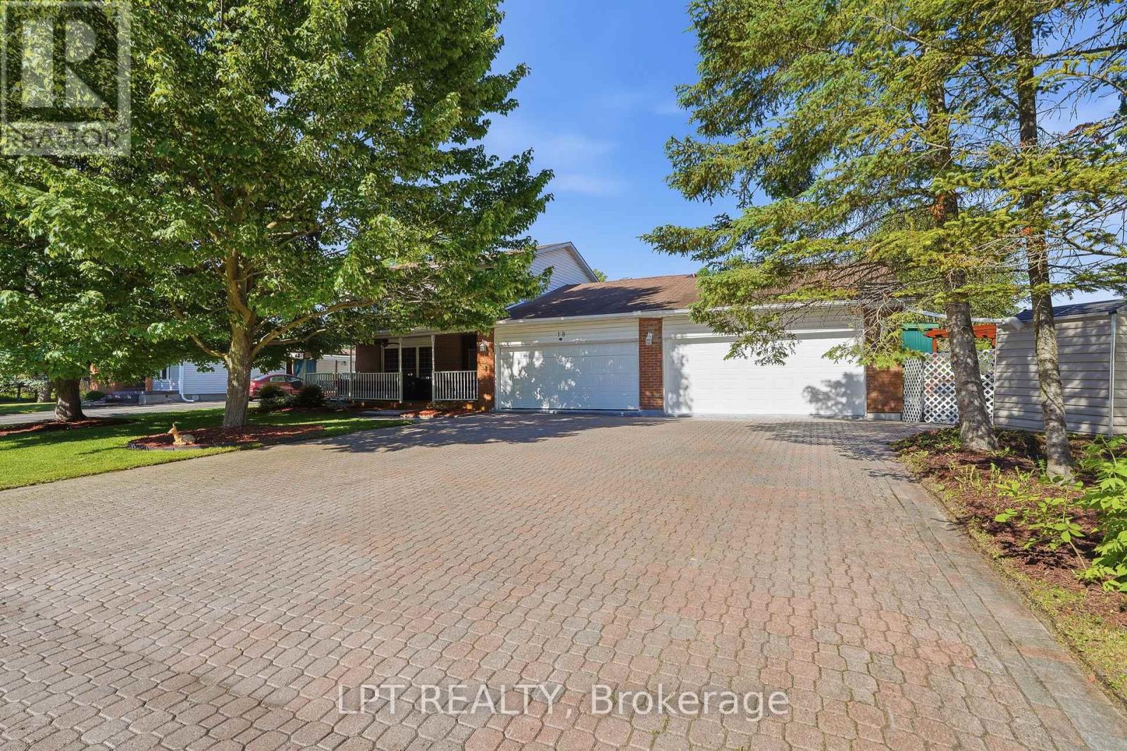18 LOUISE CRESCENT