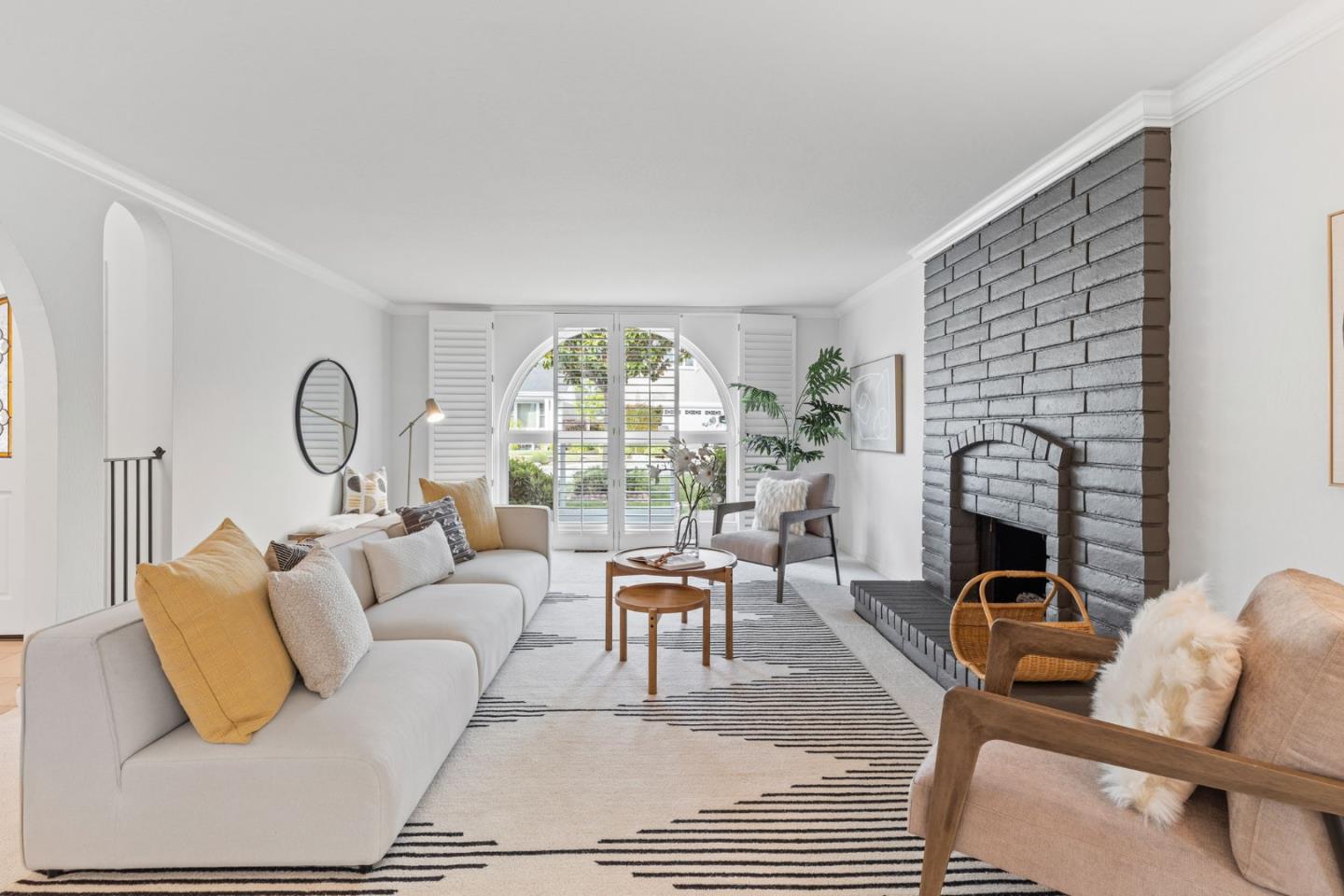 44 Sequoia Court