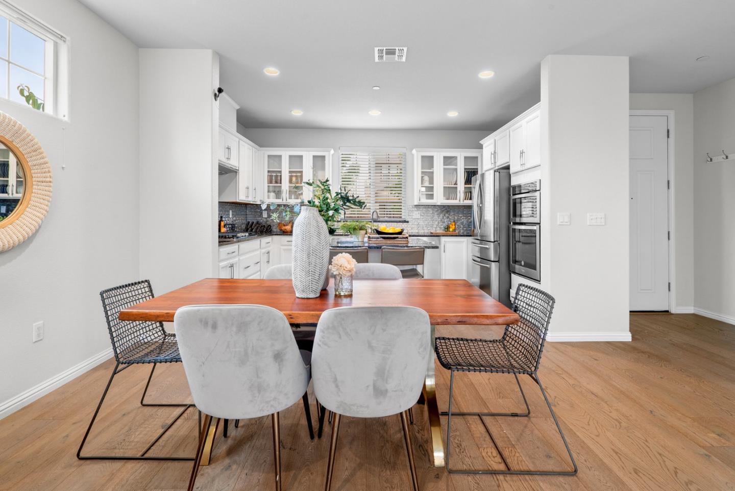 2529 Admiral CIR