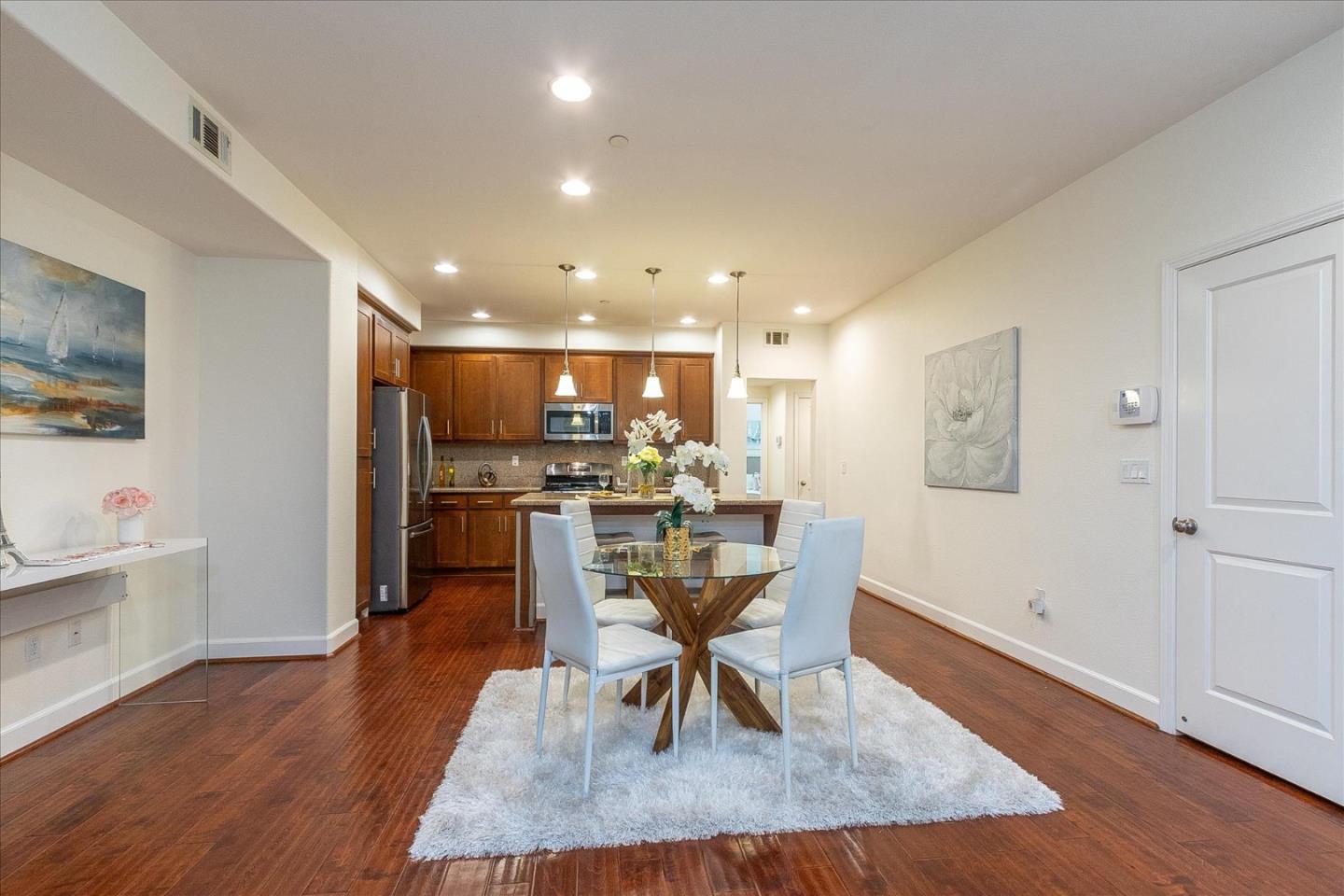 1684 Lee WAY