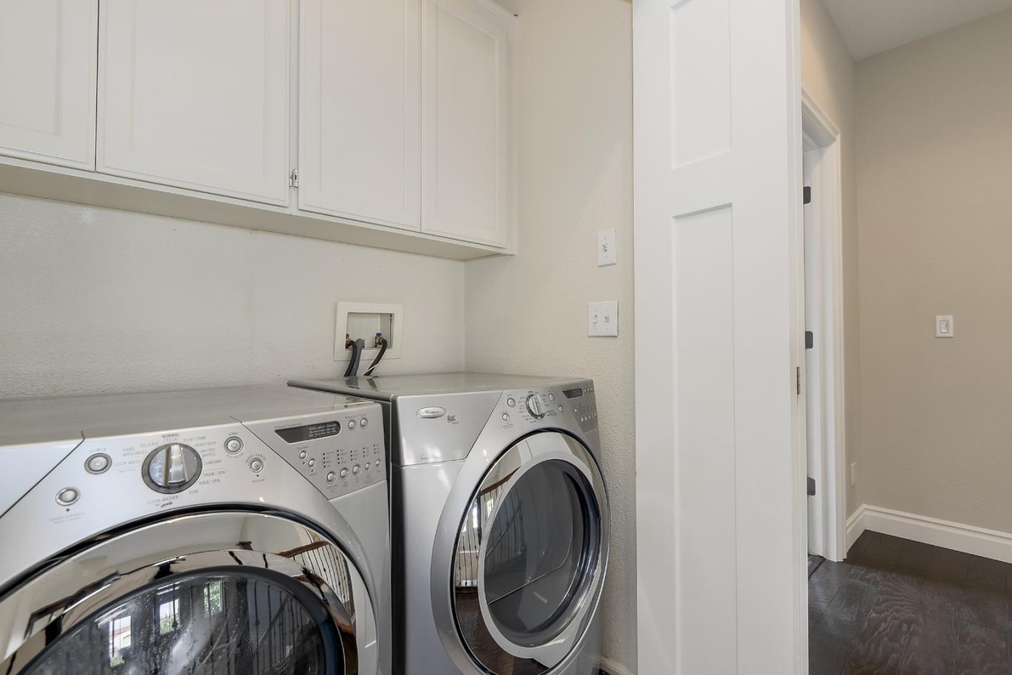 516 Villa Centre WAY