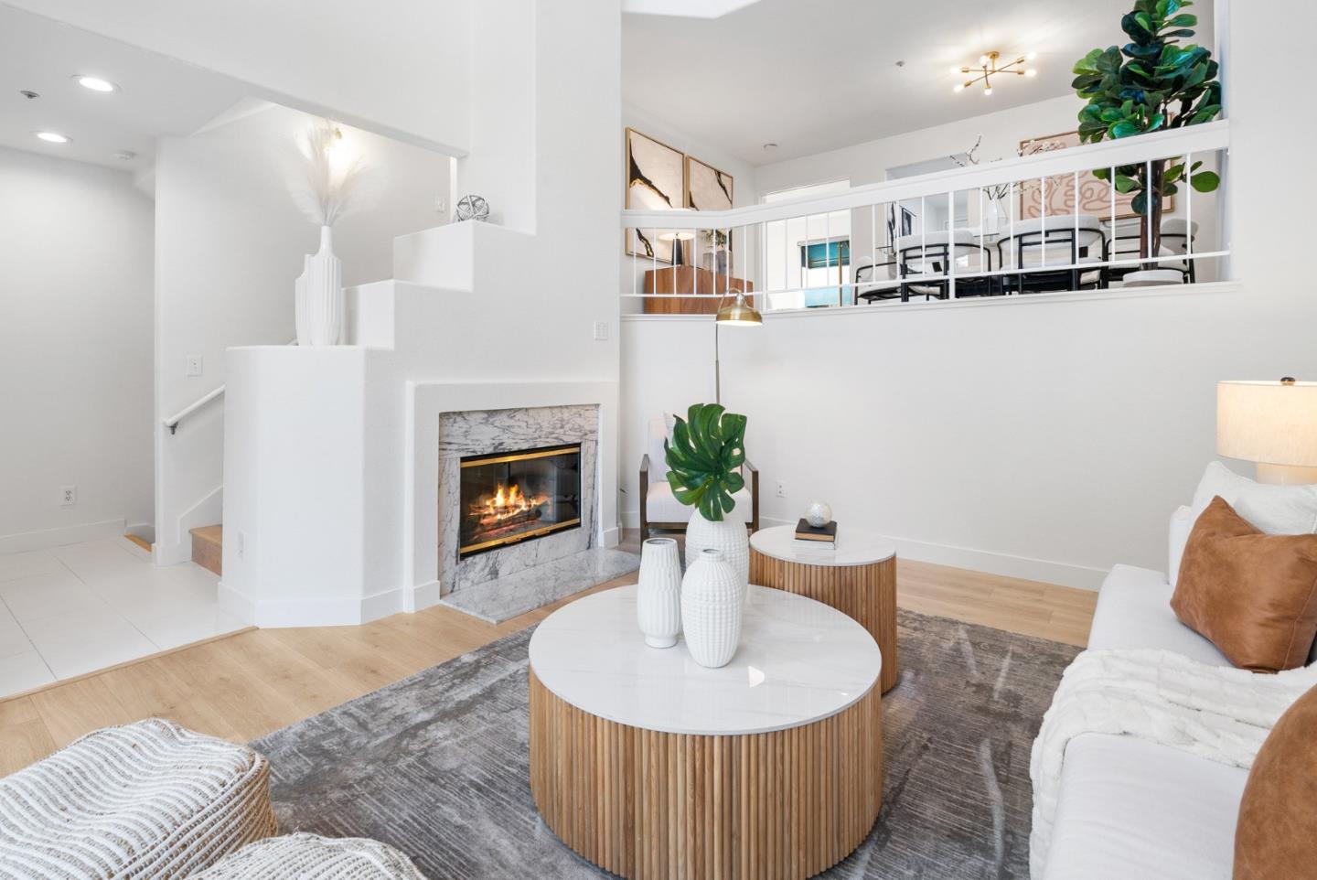 422 Galleria DR 7