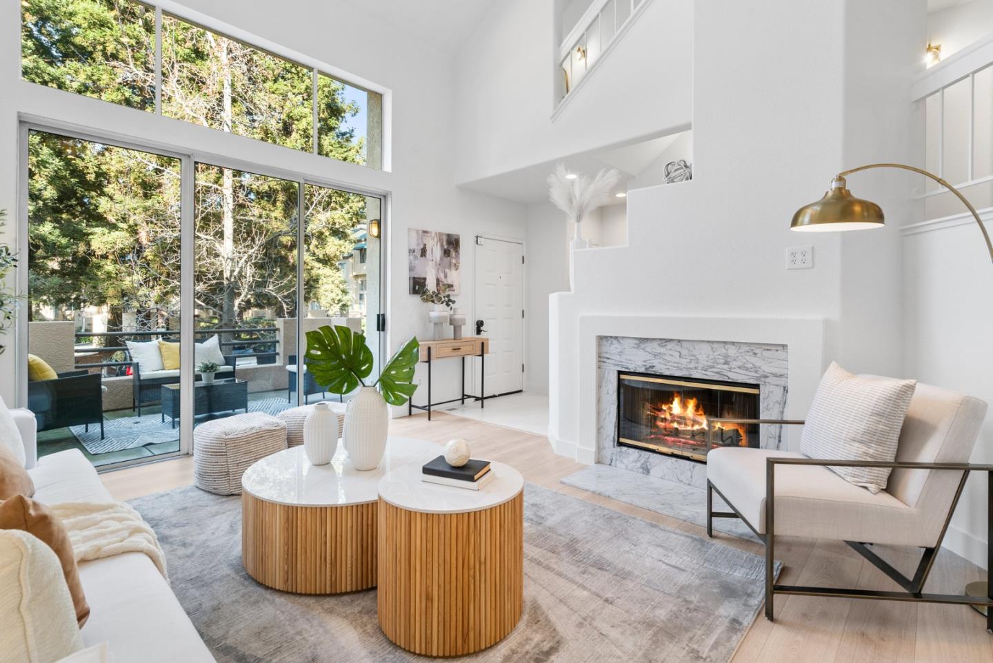 422 Galleria DR 7