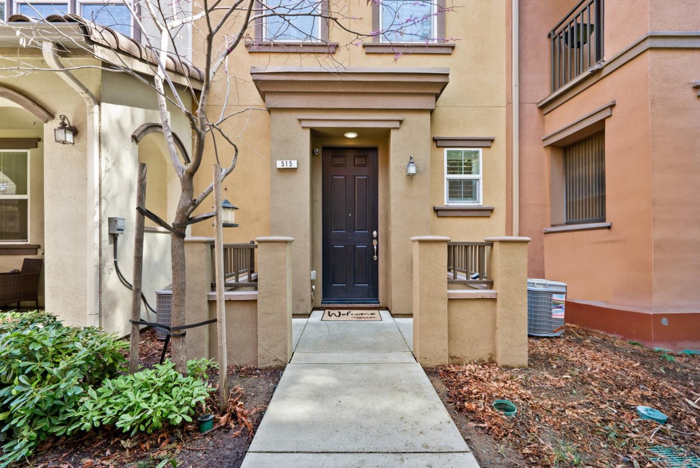 515 Calabria PL