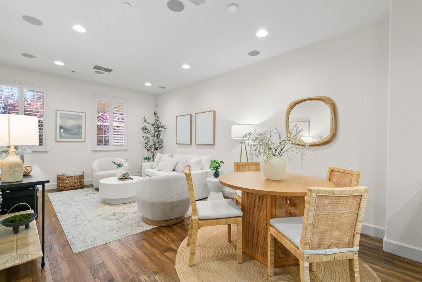 515 Calabria PL