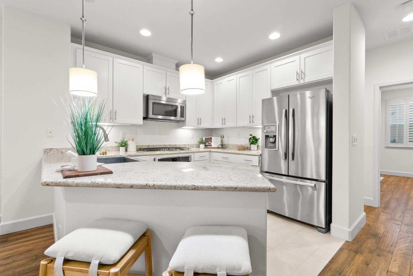 515 Calabria PL