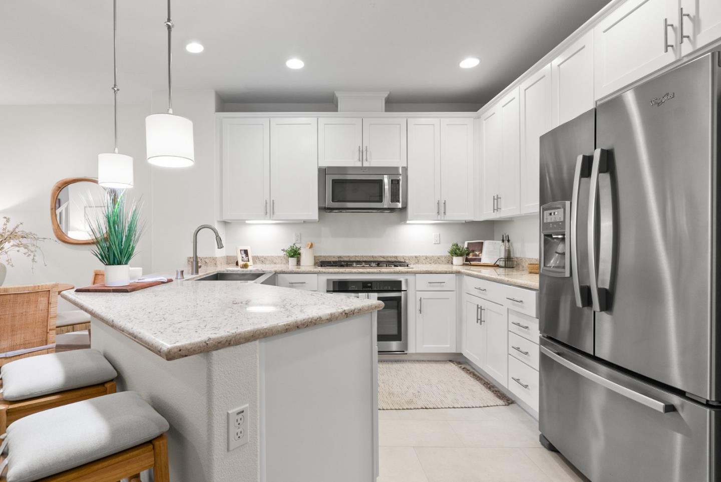 515 Calabria PL