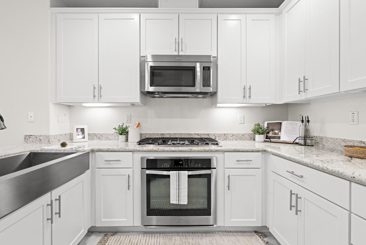 515 Calabria PL