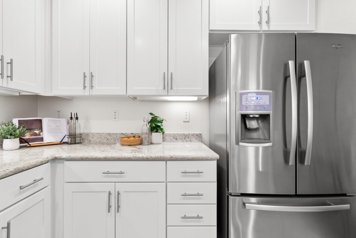 515 Calabria PL