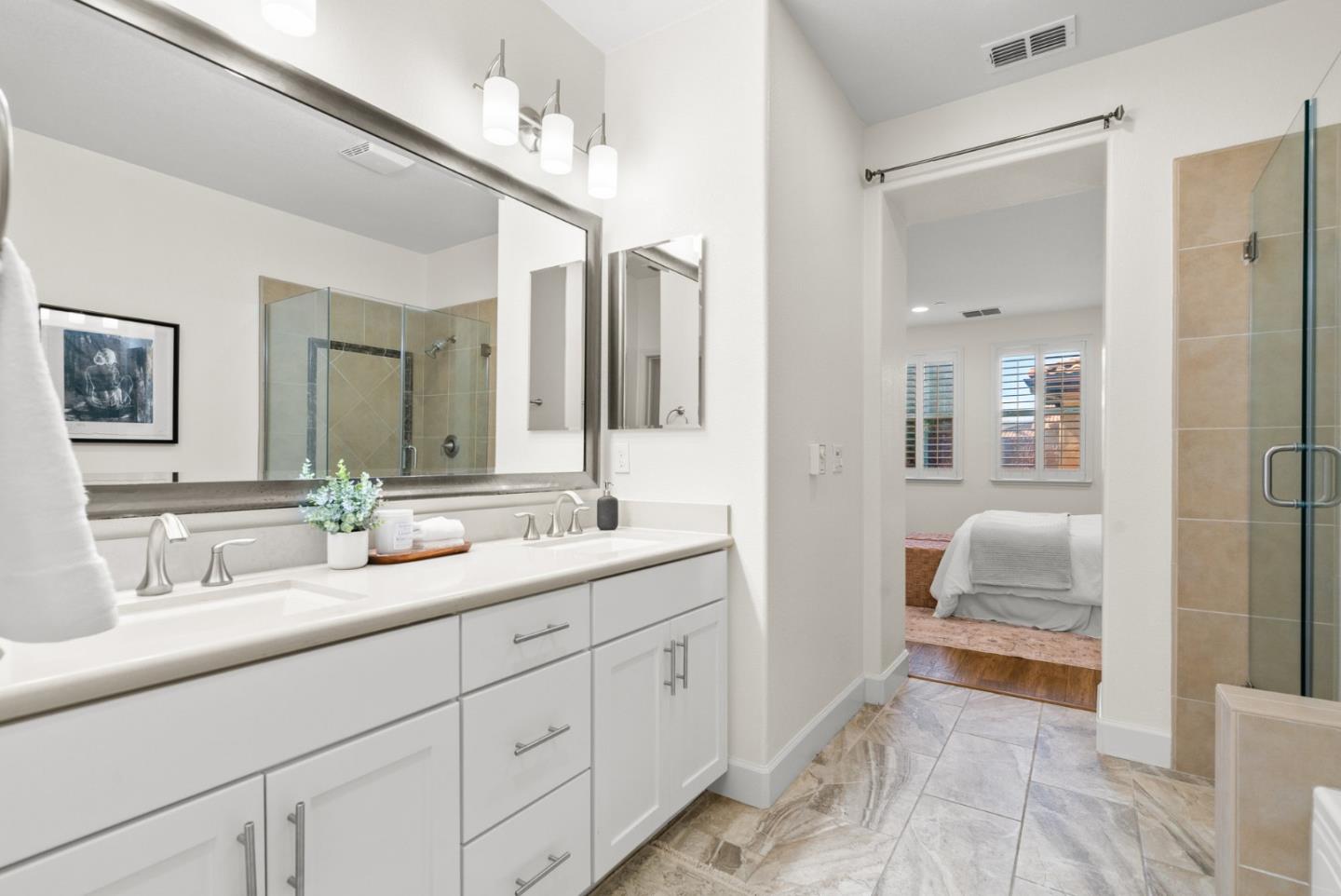 515 Calabria PL