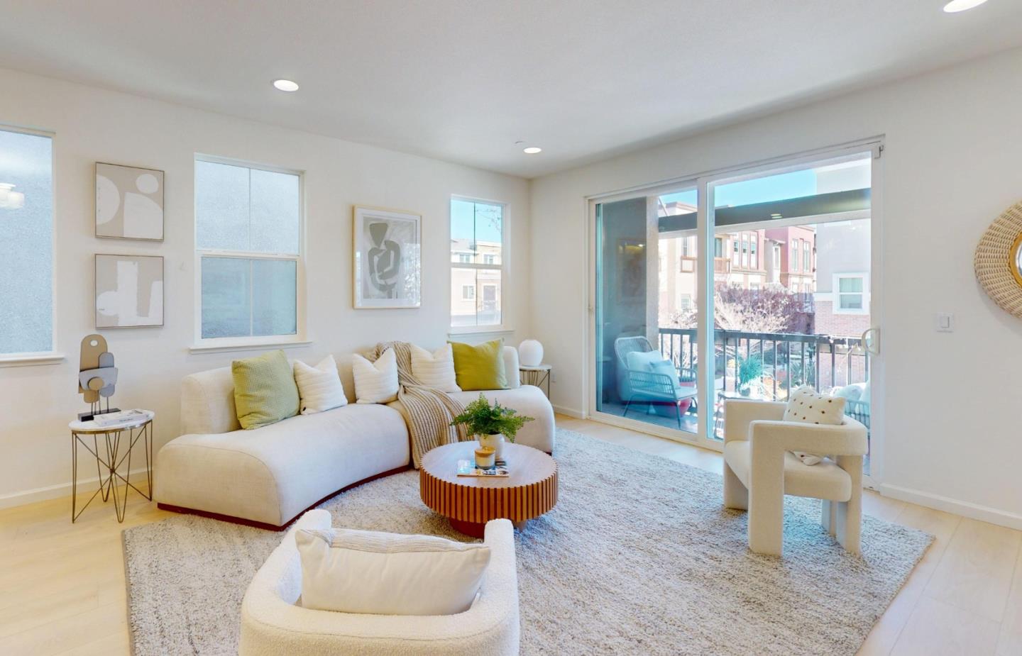1577 Mercado WAY