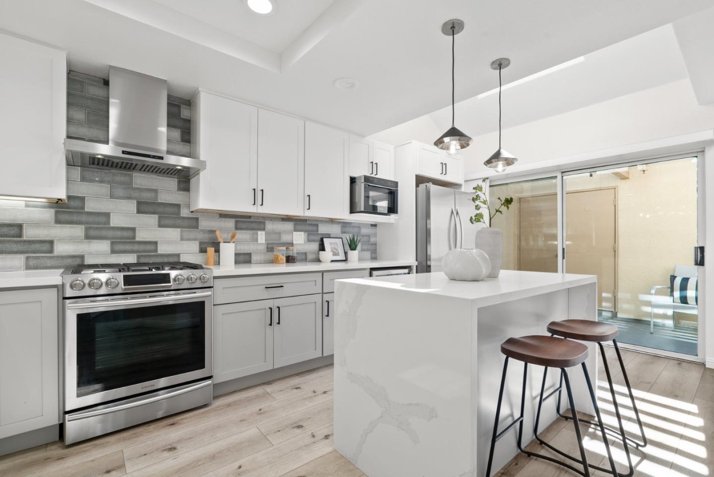 430 Galleria Drive 4