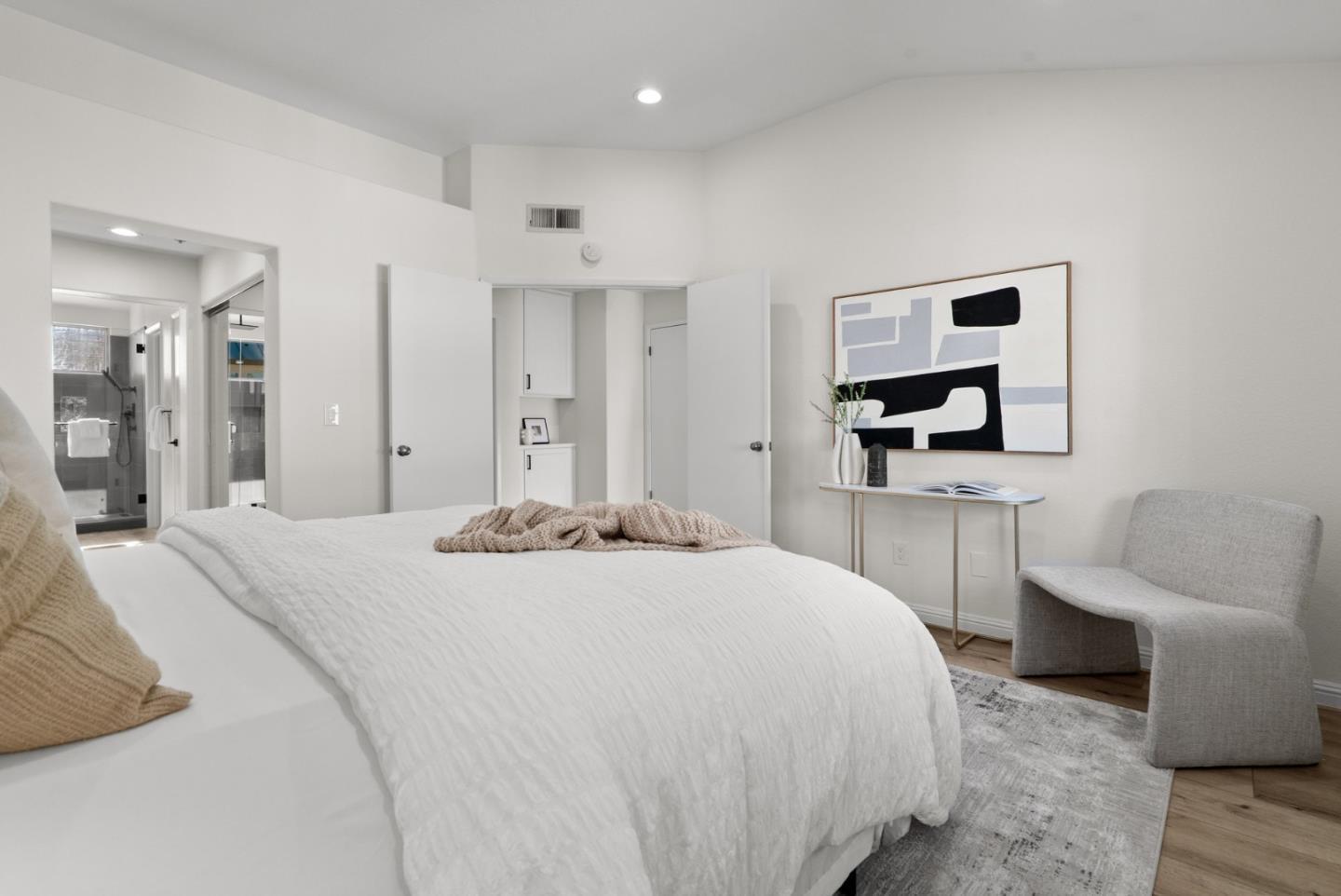 430 Galleria Drive 4