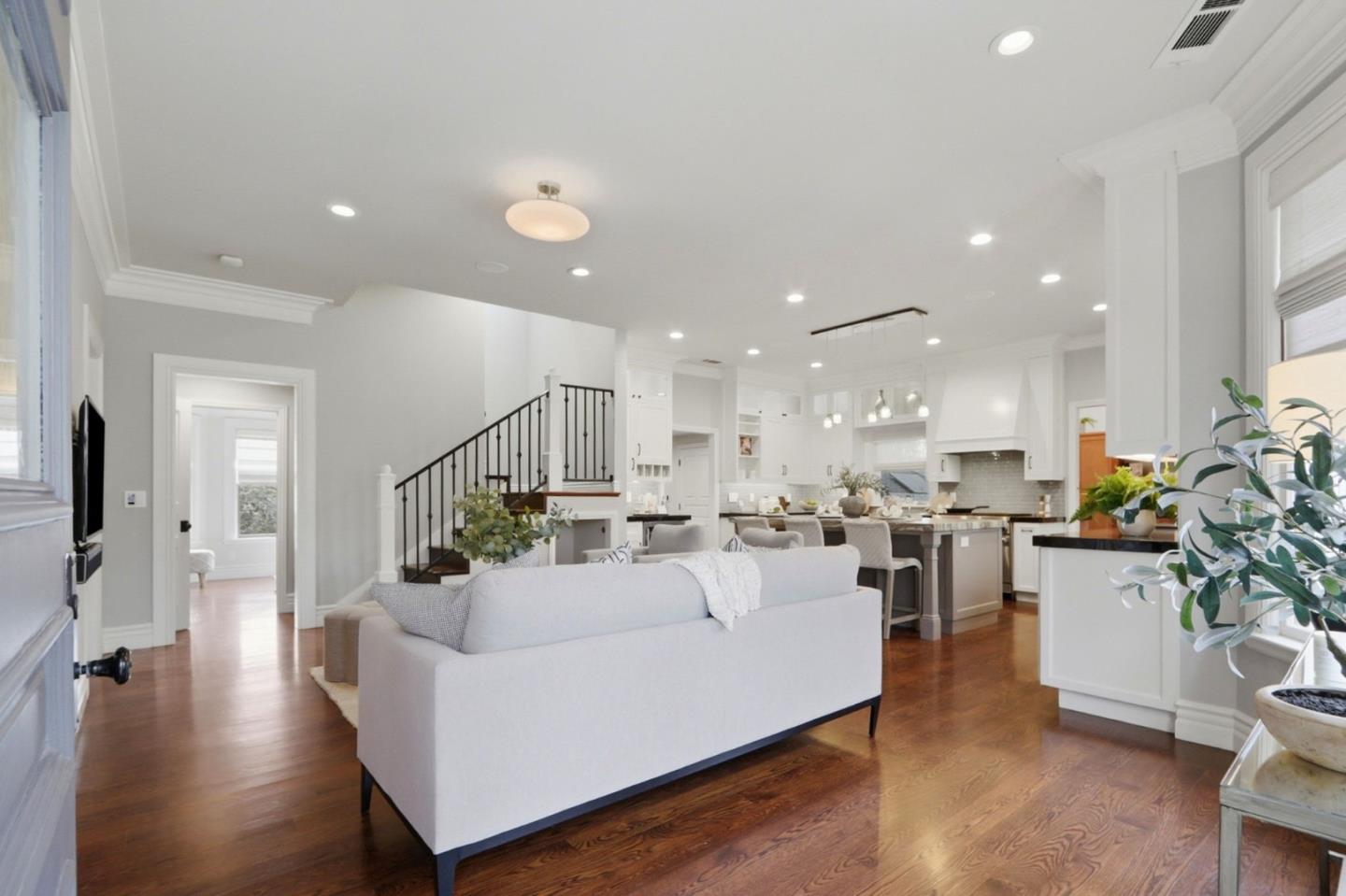 1085 Camino Ramon