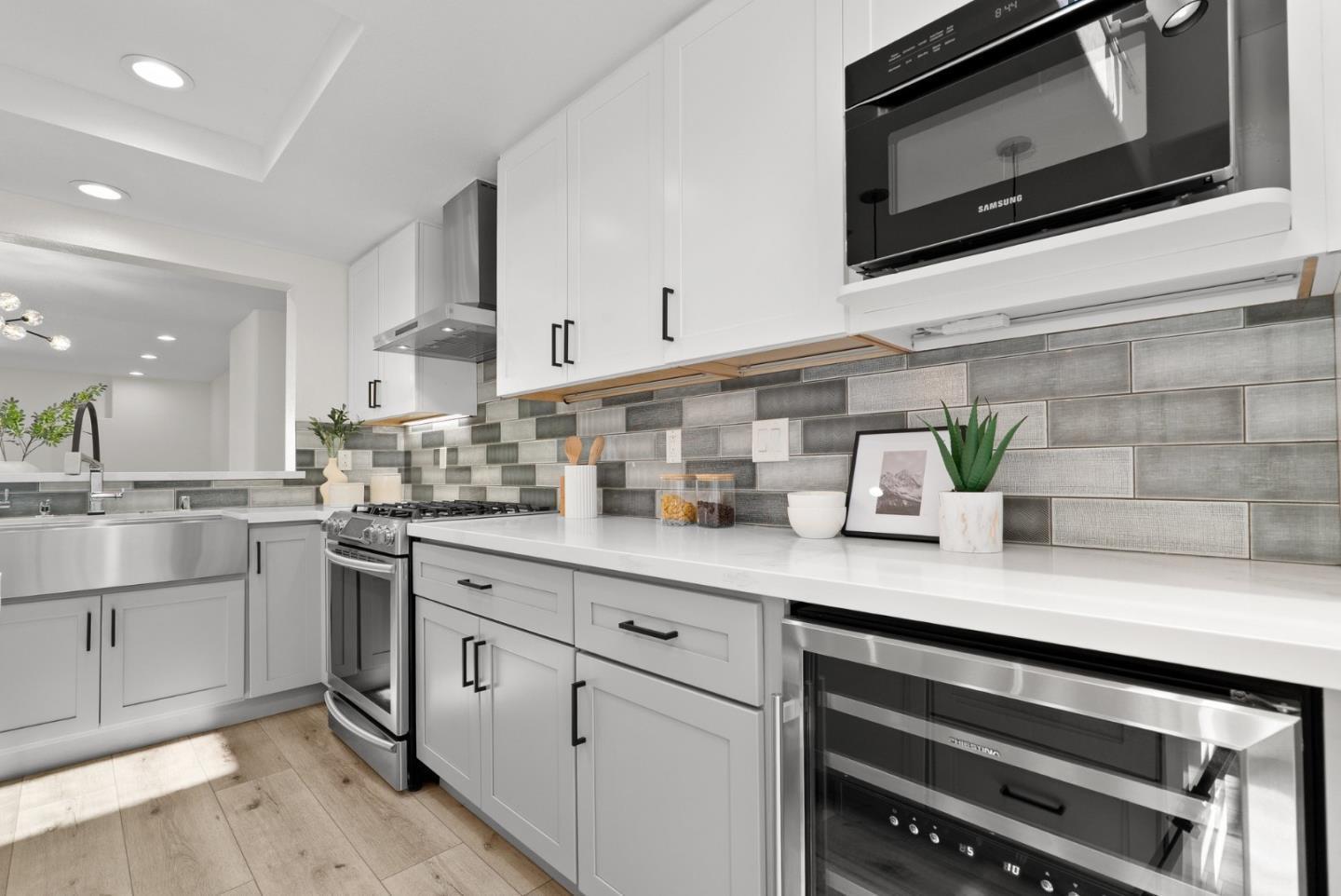 430 Galleria Drive 4