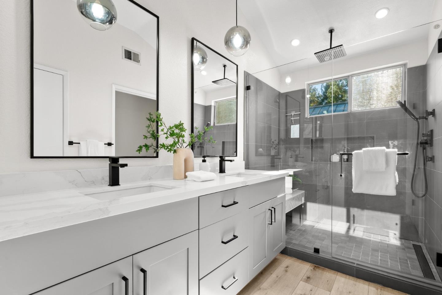 430 Galleria Drive 4