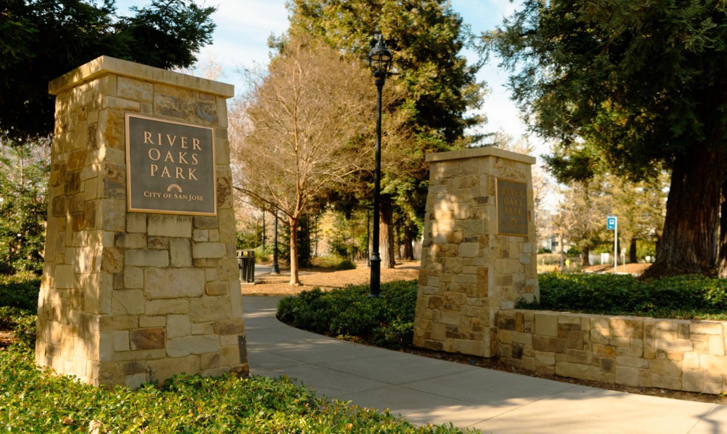 430 Galleria Drive 4