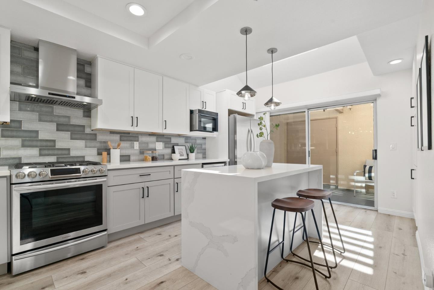 430 Galleria Drive 4