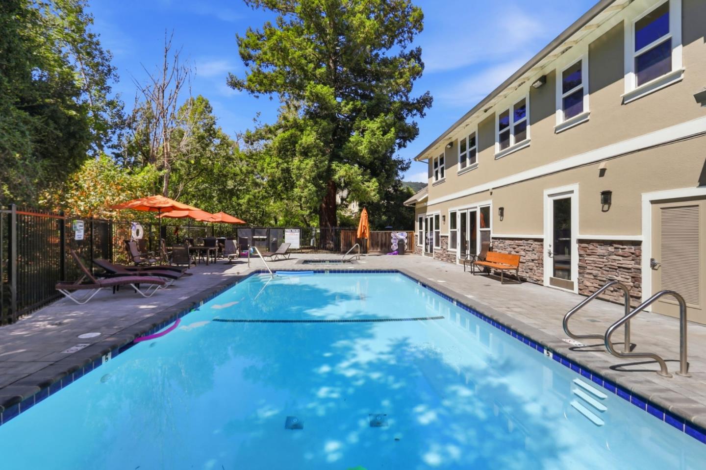 338 Creekside Village DR